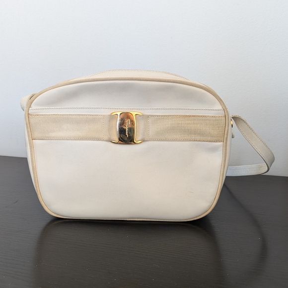 Salvatore Ferragamo Handbags - Salvatore Ferragamo Vintage Vara Ribbon Leather Camera Bag Ivory Crossbody